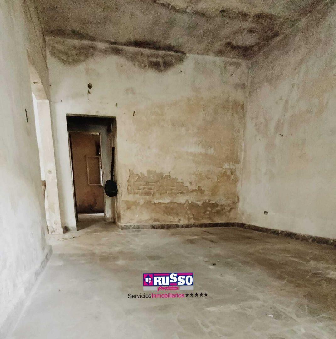Foto de Venta Casa 3 Ambientes Lomas del Mirador, imagen 2