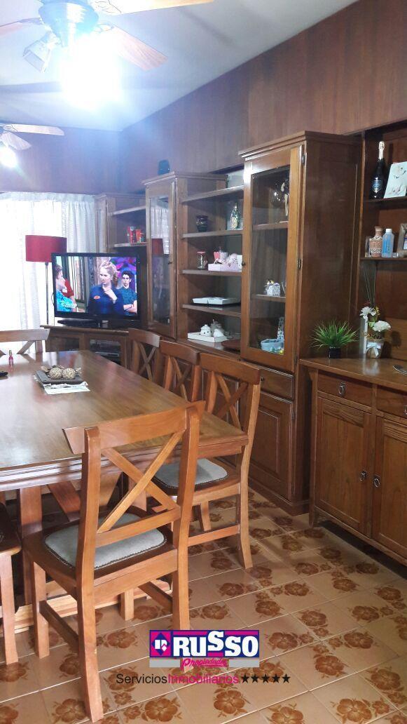 Foto de Venta Casa 4 Ambientes Villa Luzuriaga, imagen 2