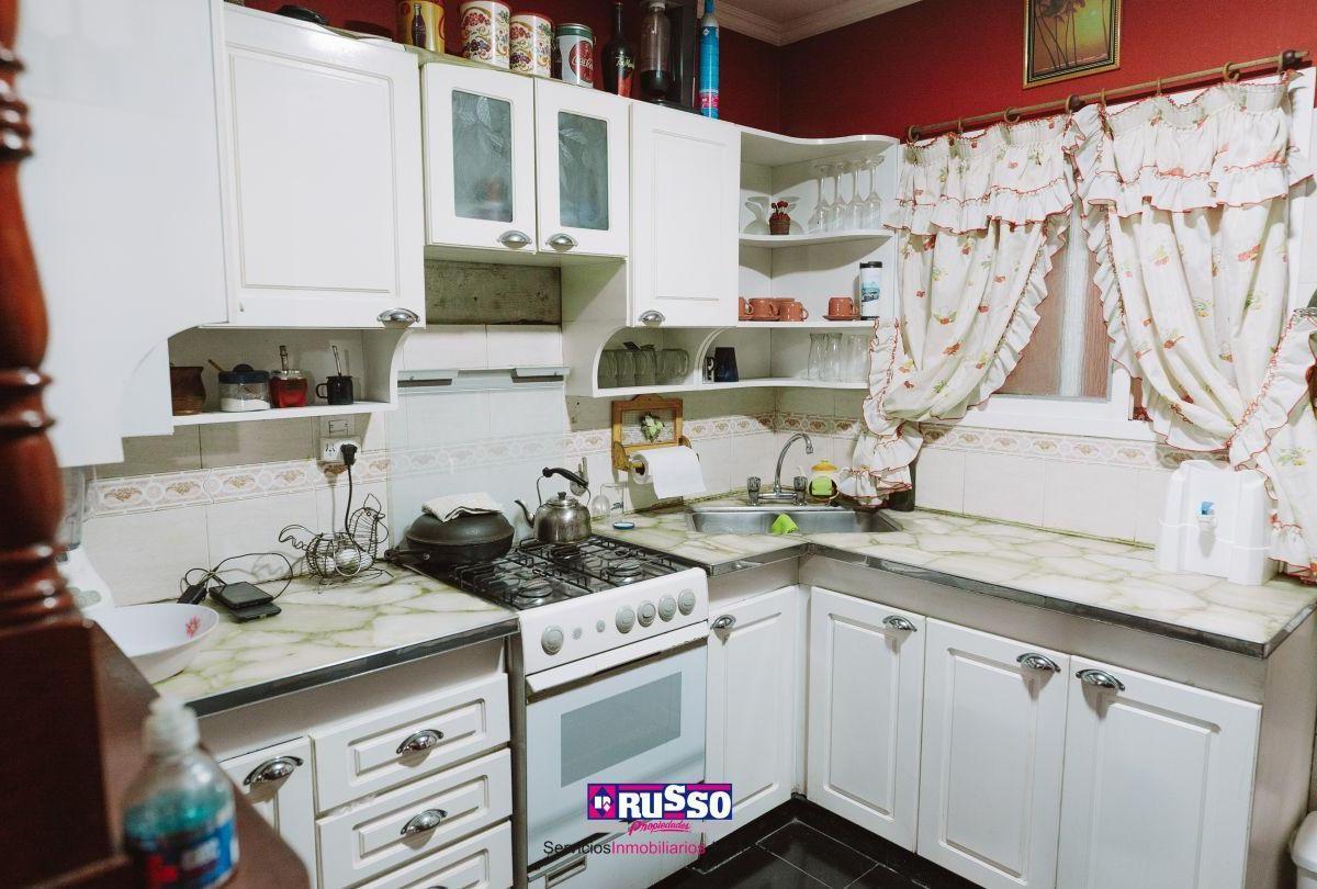 Foto de Venta Casa 3 Ambientes Isidro Casanova, imagen 5
