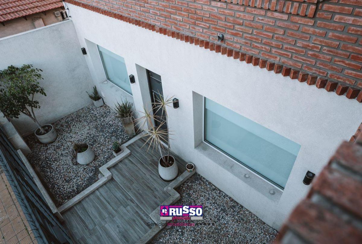 Venta casa San Justo 5 ambientes