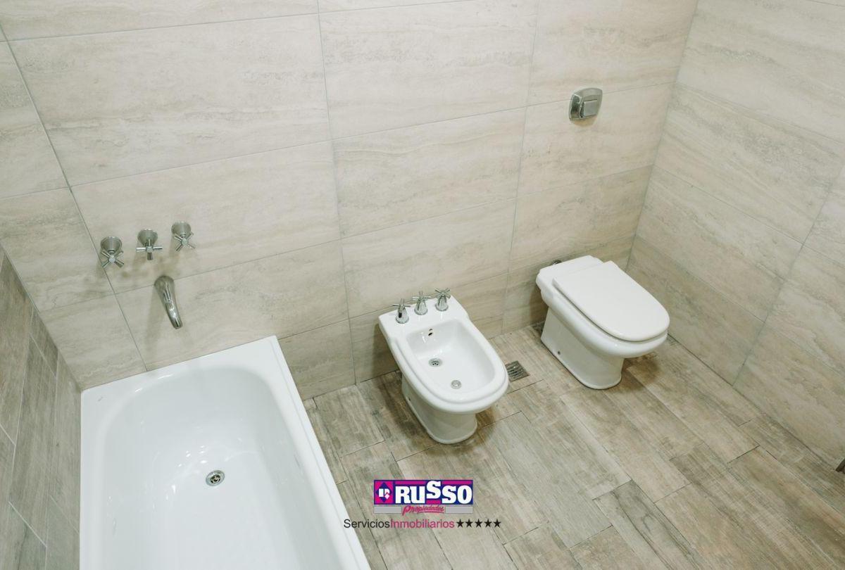 Venta Departamento 3 Ambientes y 2 Locales Comerciales 3