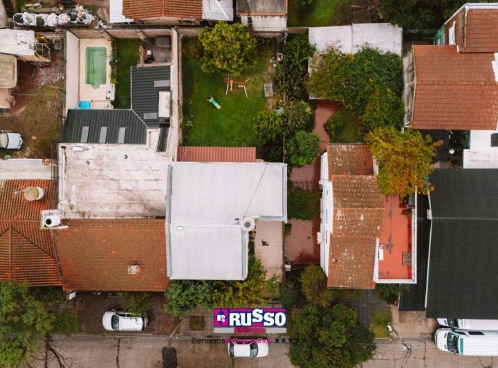 Venta Casa de 4 ambientes con Jardín - El Palomar, Morón