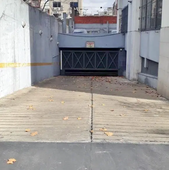 Alquiler cochera cubierta Las Torres San Justo 1