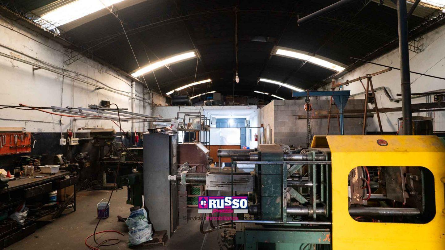 Foto de Venta Galpon en Lomas del Mirador, imagen 2