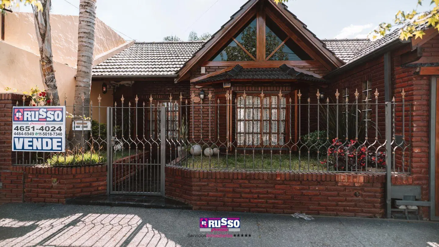 Venta Casa 4 Ambientes Villa Luzuriaga 2