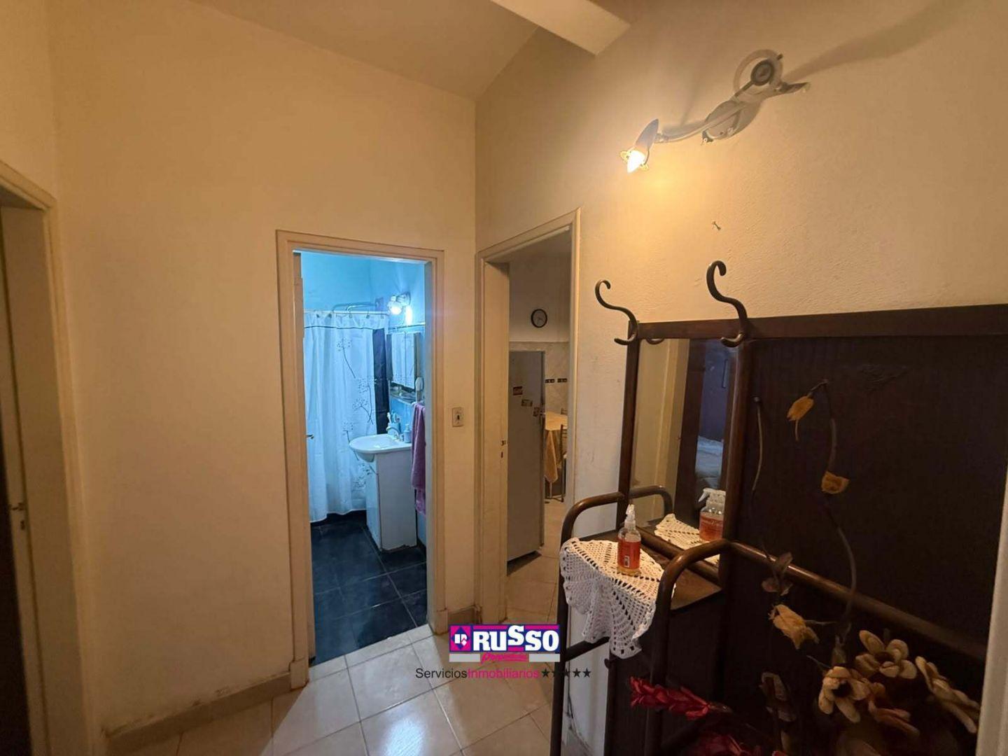 Foto de Venta Casa 4 Ambientes - Villa Luzuriaga, imagen 4