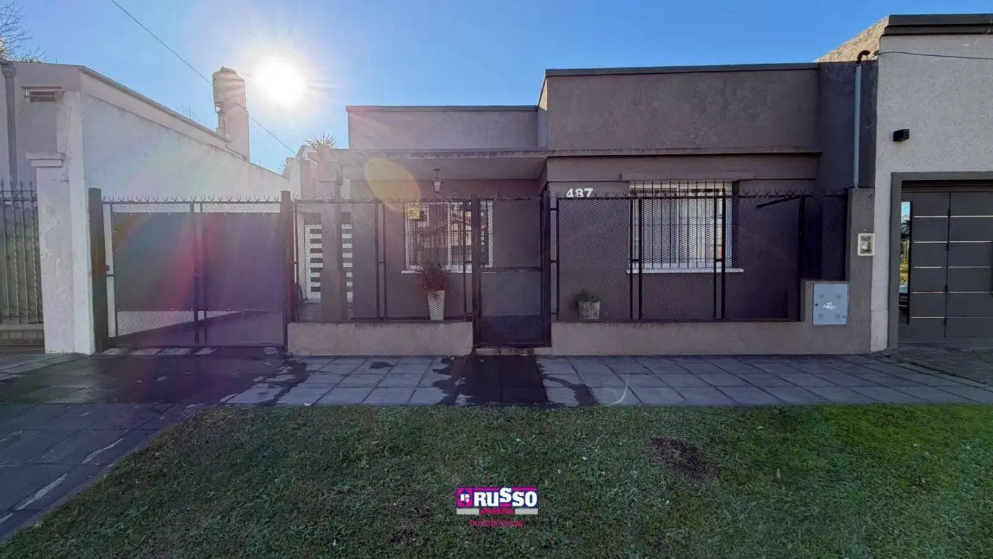 Venta Casa 4 Ambientes - Haedo, Morón 3