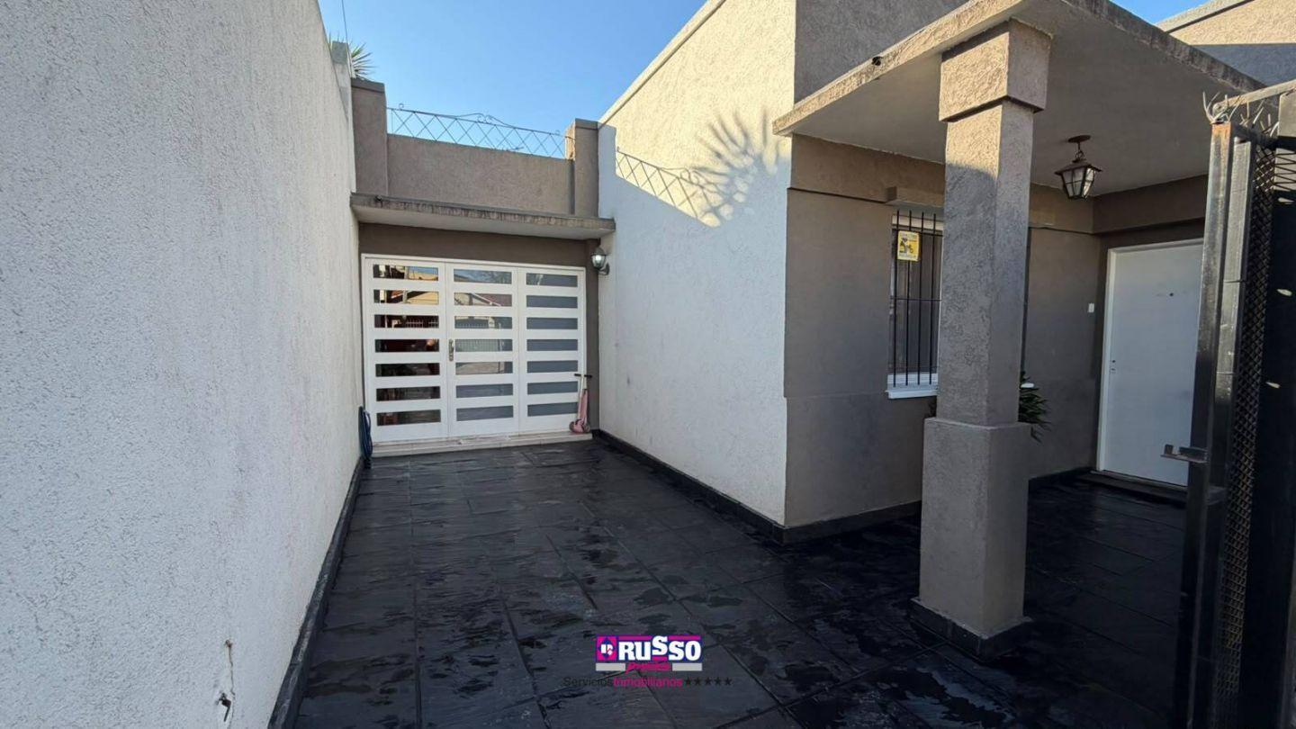 Foto de Venta Casa 4 Ambientes - Haedo, Morón, imagen 2