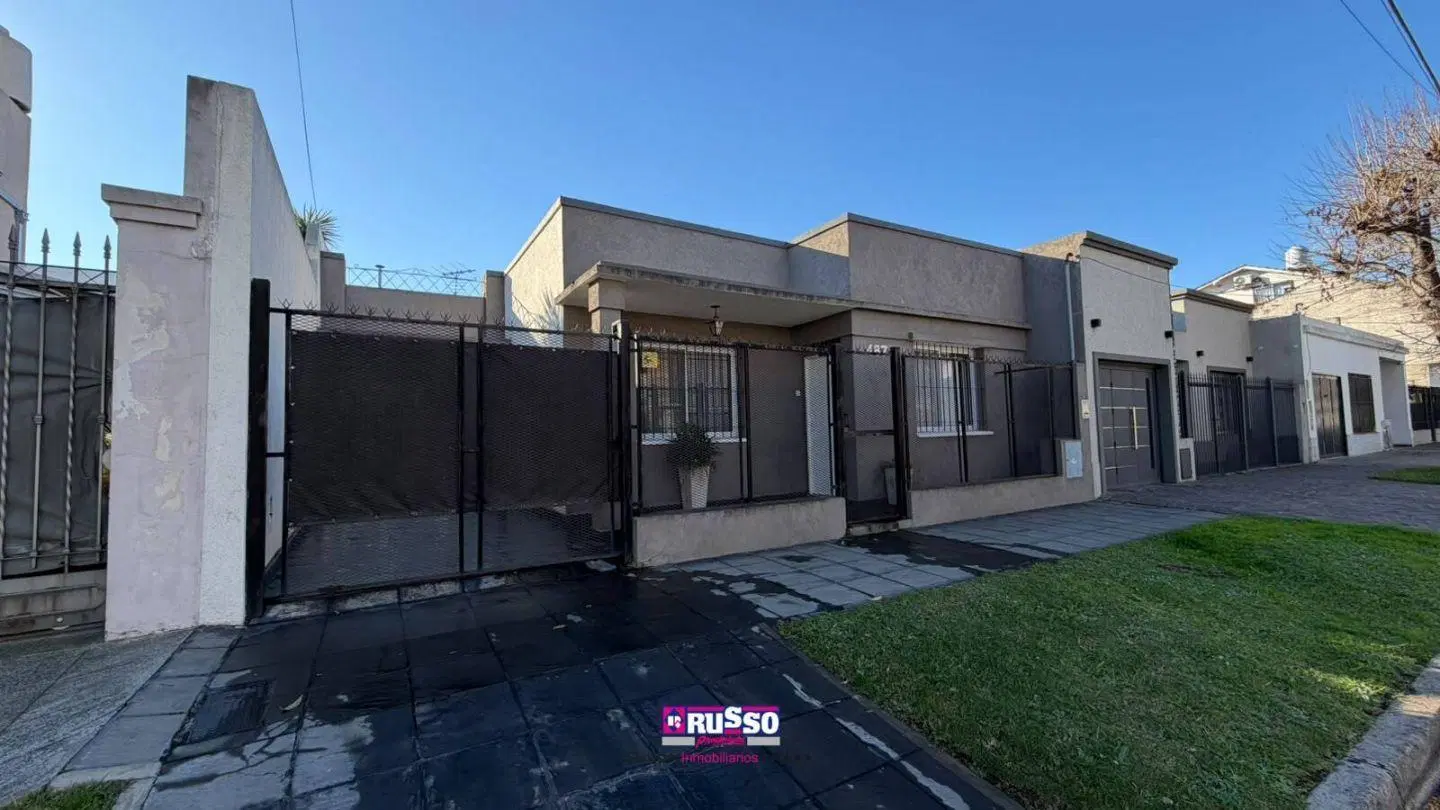 Venta Casa 4 Ambientes - Haedo, Morón 1