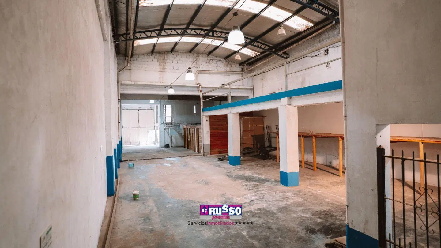 Alquiler galpón 373 m² Haedo 3