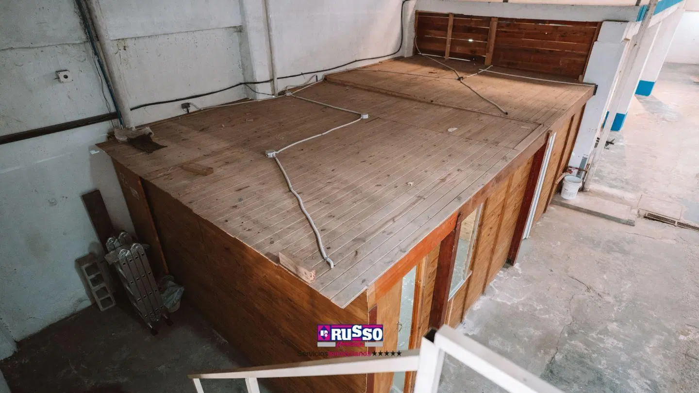 Alquiler galpón 373 m² Haedo 8