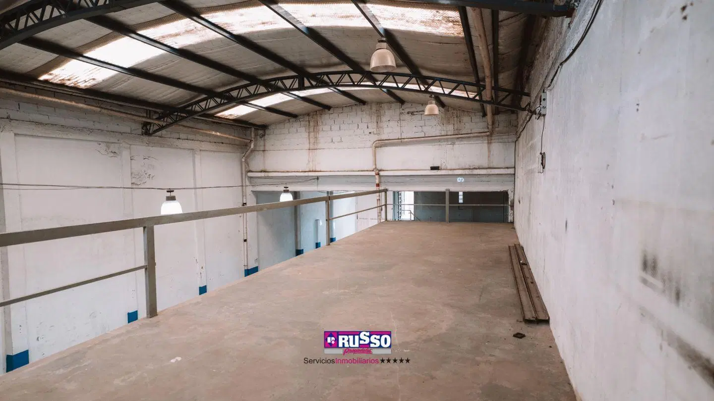 Alquiler galpón 373 m² Haedo 1