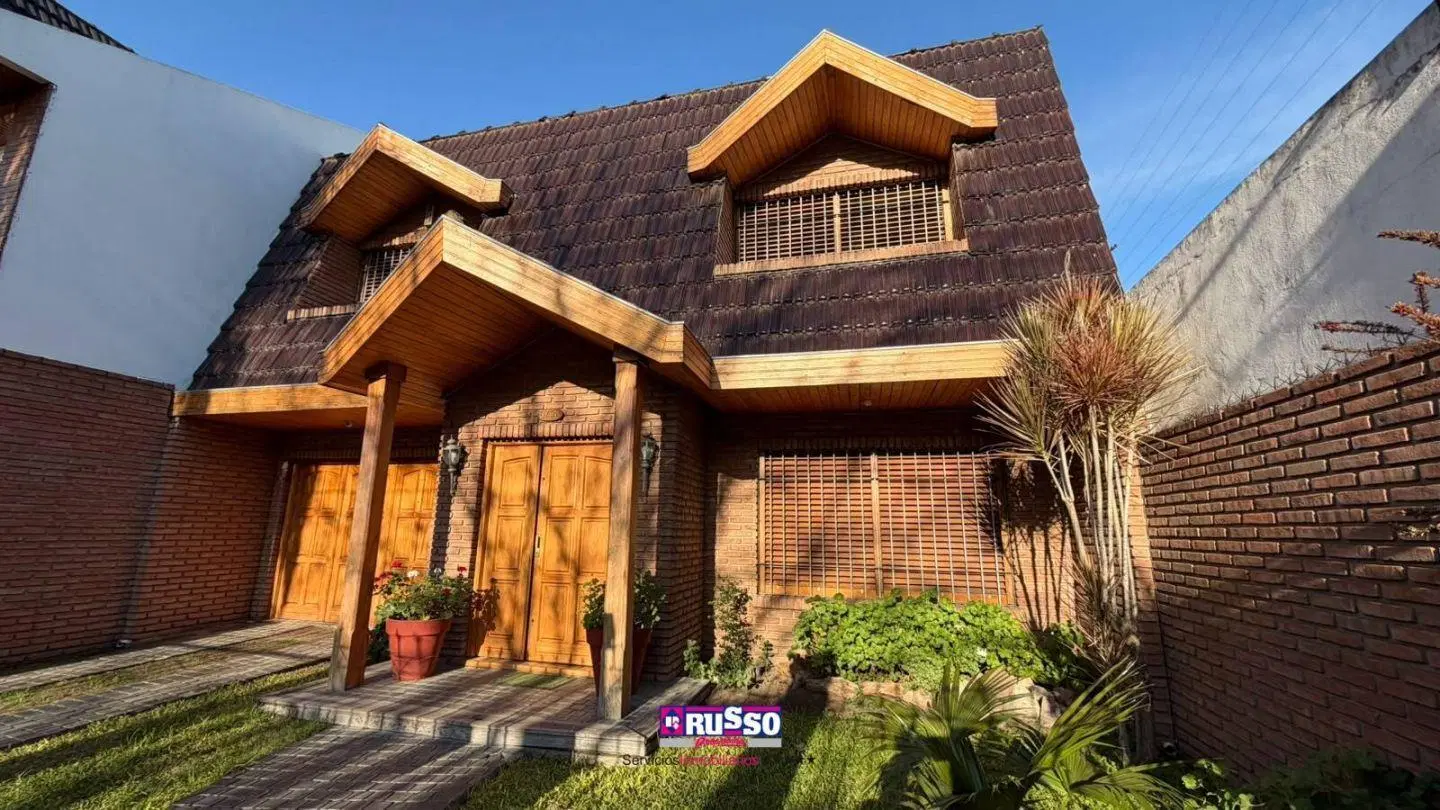 Venta Casa 4 Ambientes - Villa Luzuriaga 2