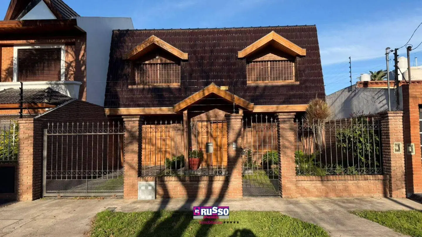Venta Casa 4 Ambientes - Villa Luzuriaga 1