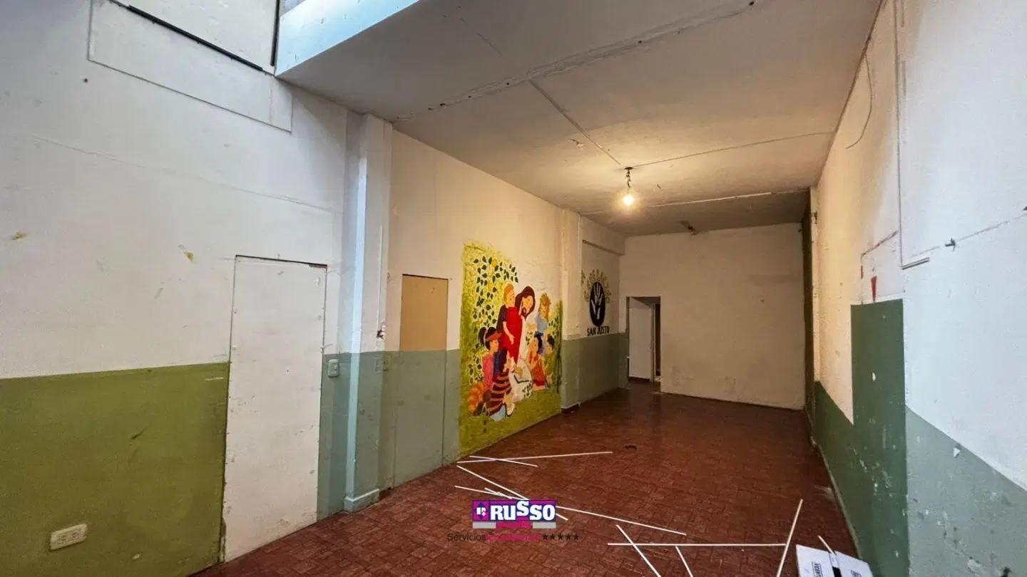 Alquiler de Galpón - San Justo 8