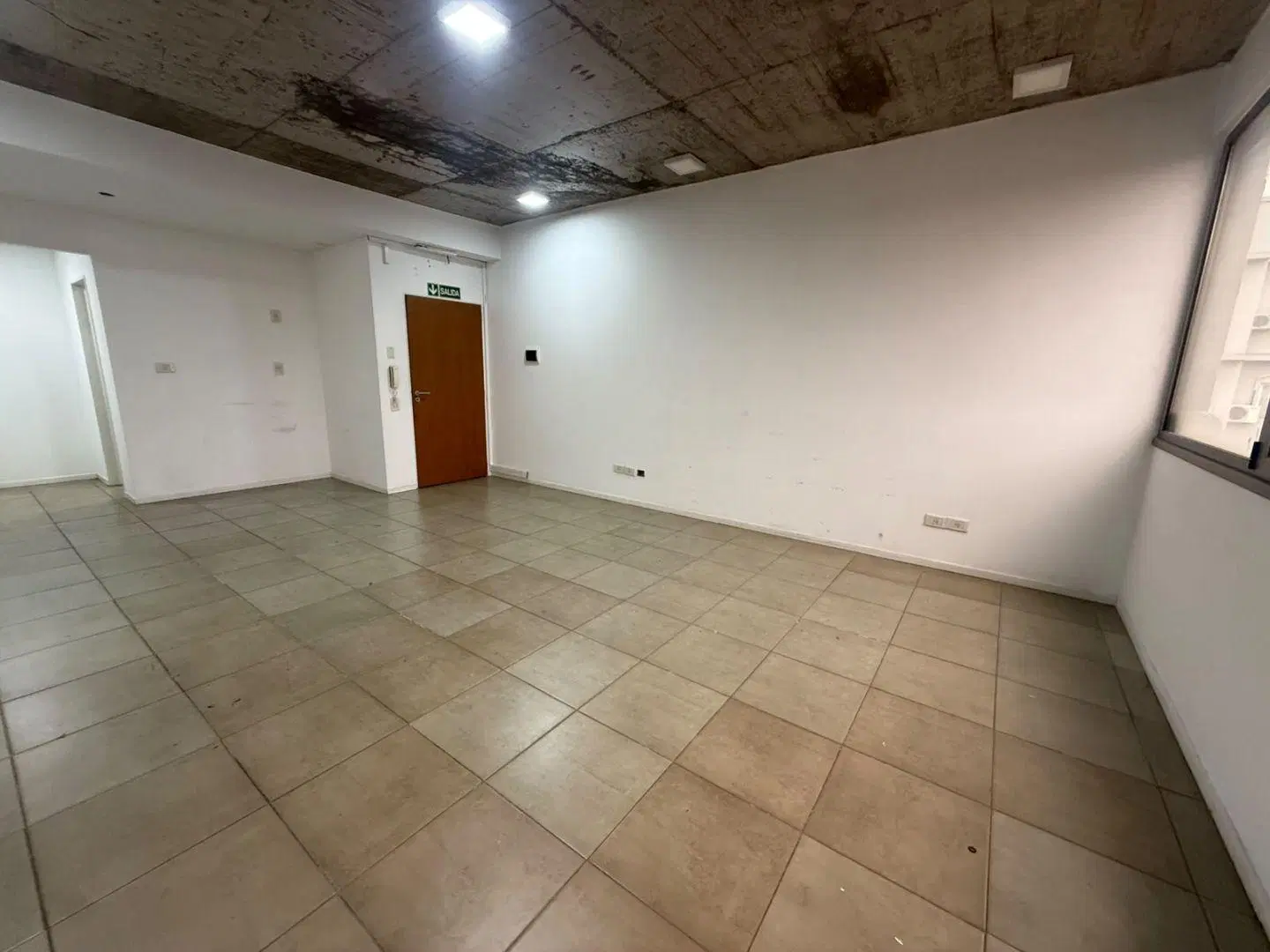 Alquiler de Oficina Monoambiente en San Justo 5