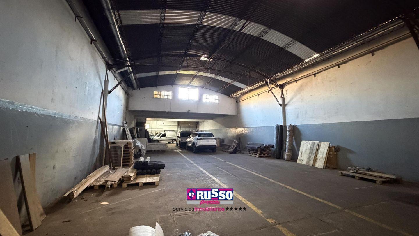 Foto de Alquiler galpón 375 m Villa Luzuriaga, imagen 4