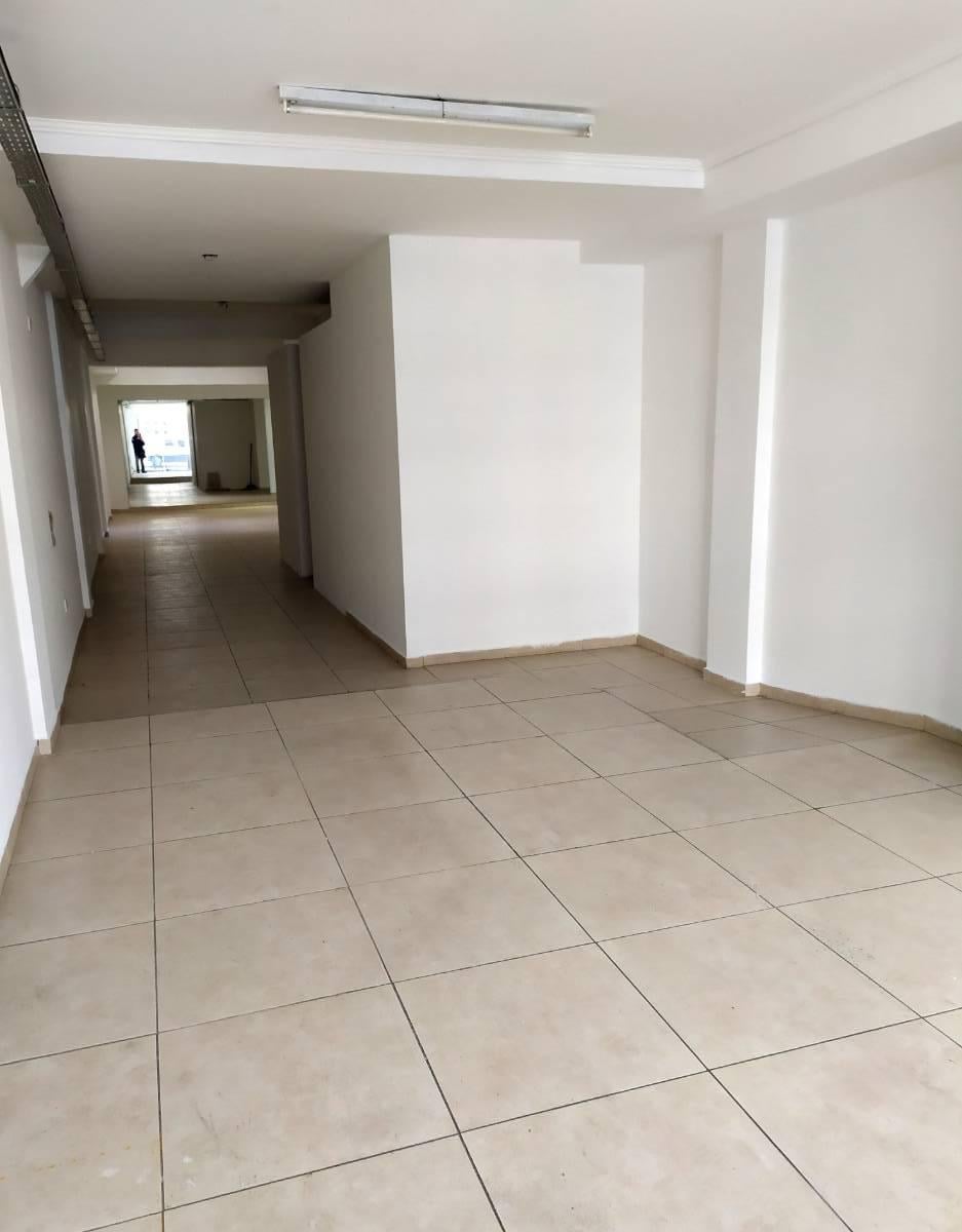 EXCELENTE LOCAL 116m2 1 PLANTA C/RENTA - Av. Directorio y E. Mitre - u$s 390mil.