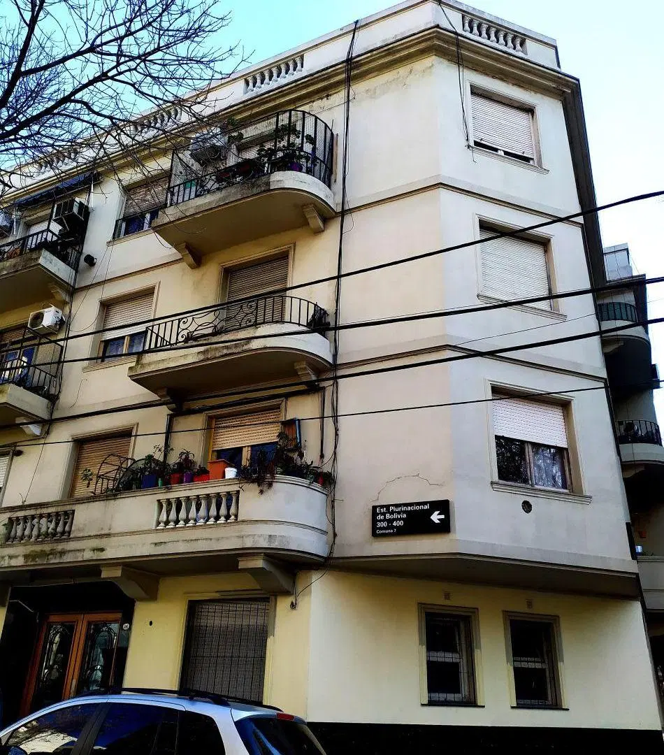 FLORES 3 AMBIENTES AMPLIOS AL FRENTE - $ 900.000.- 8