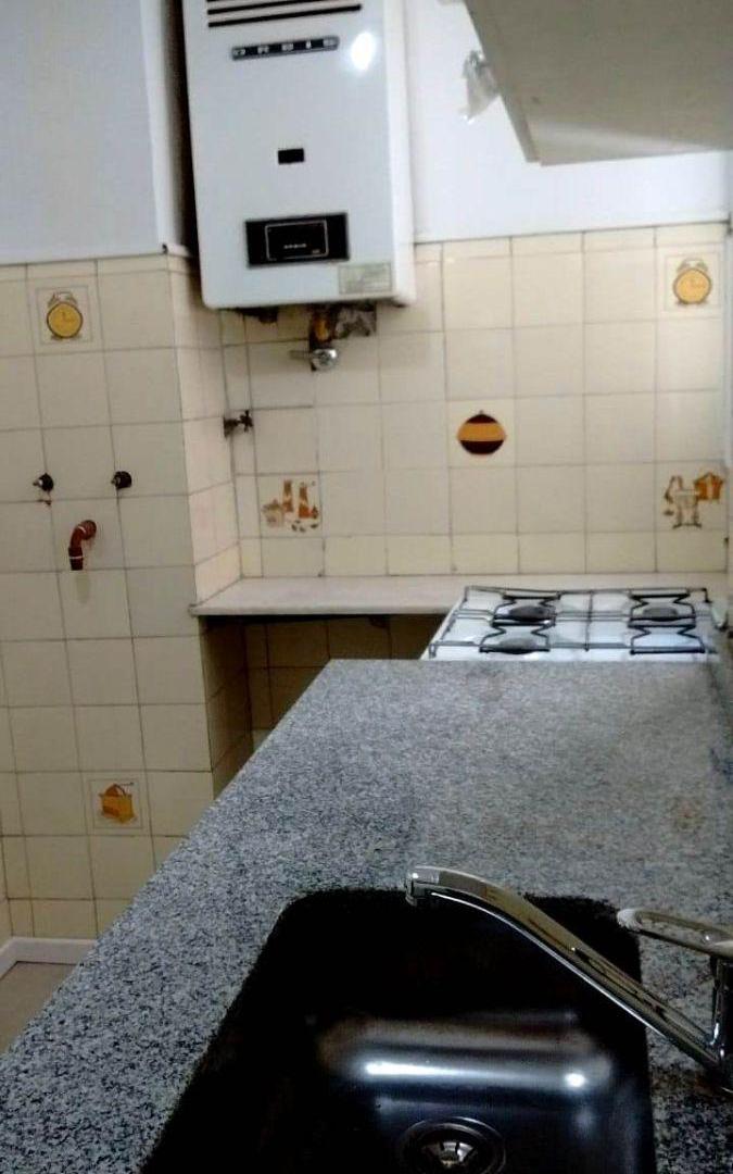 Foto de FLORES 3 AMBIENTES AMPLIOS AL FRENTE - $ 900.000.-, imagen 1