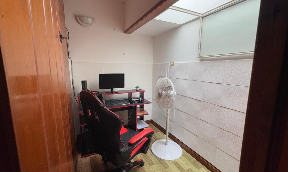 Venta de Casa Beccar 6 Ambientes con Enorme Jardin 4