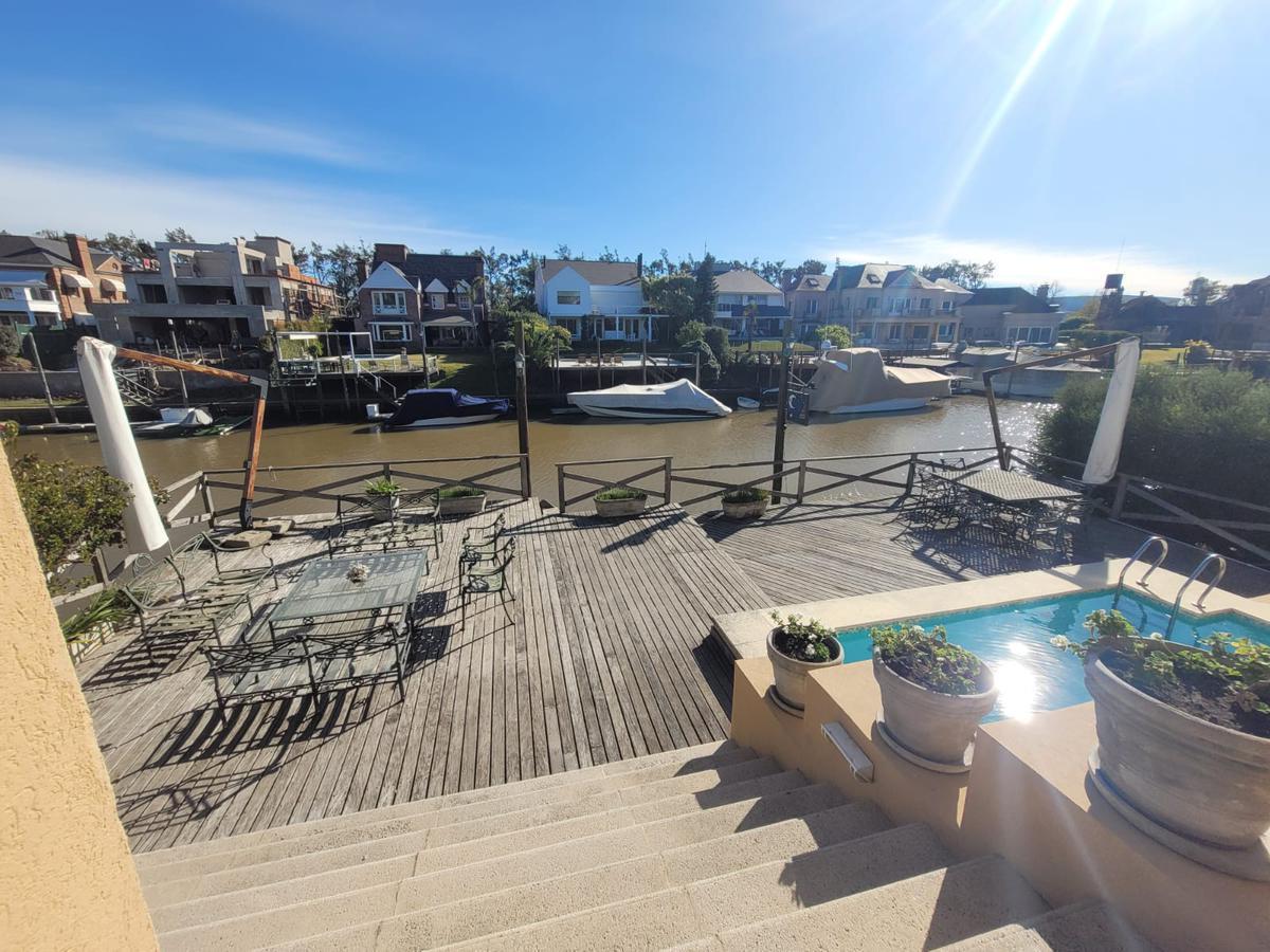 Venta casa Marina del sol con amarra 4 dormit. suites pileta amenities