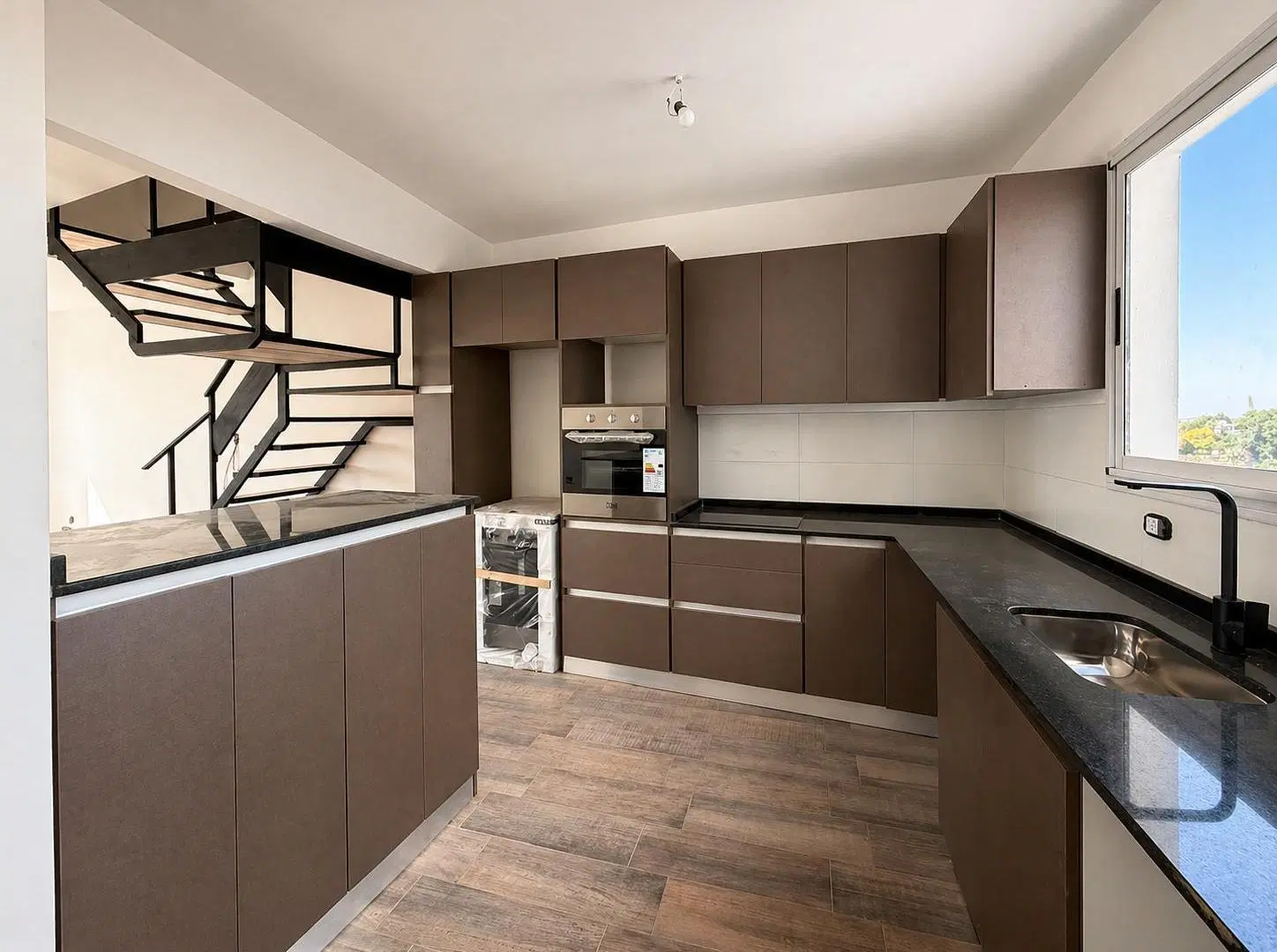 Departamento venta tigre duplex balcon aterraza 3 dormitorios 2 baños cochera sum parrilla pileta 5
