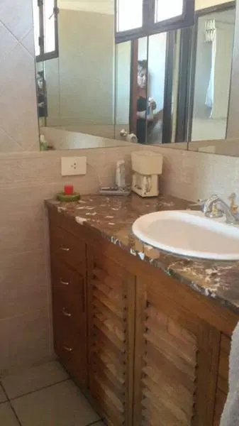 Casa en Alquiler Alto de San Isidro 2/3 dormitoriios jardin pileta Barrio Las Casitas 5