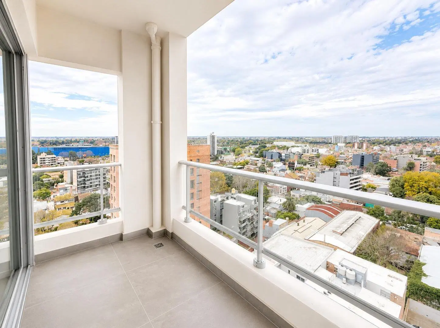 Departamento en Venta Dos Ambientes a Estrenar con Cochera Descubierta 2