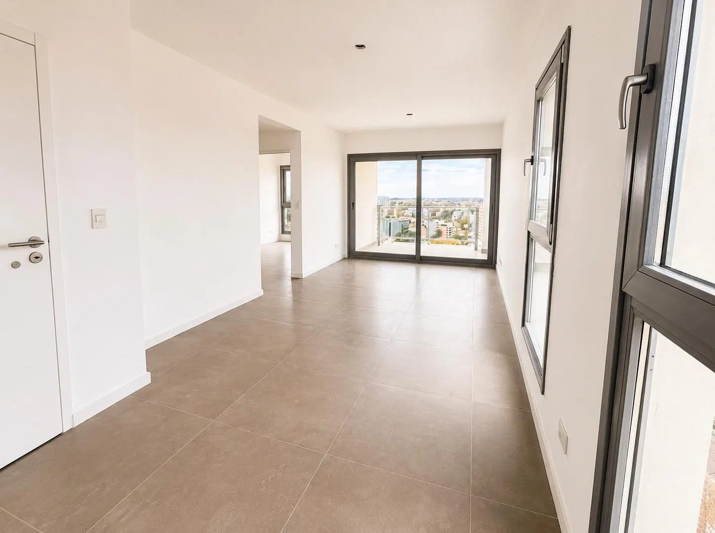 Departamento 2 amb con cochera descubierta SUM y pileta, zona tigre 1