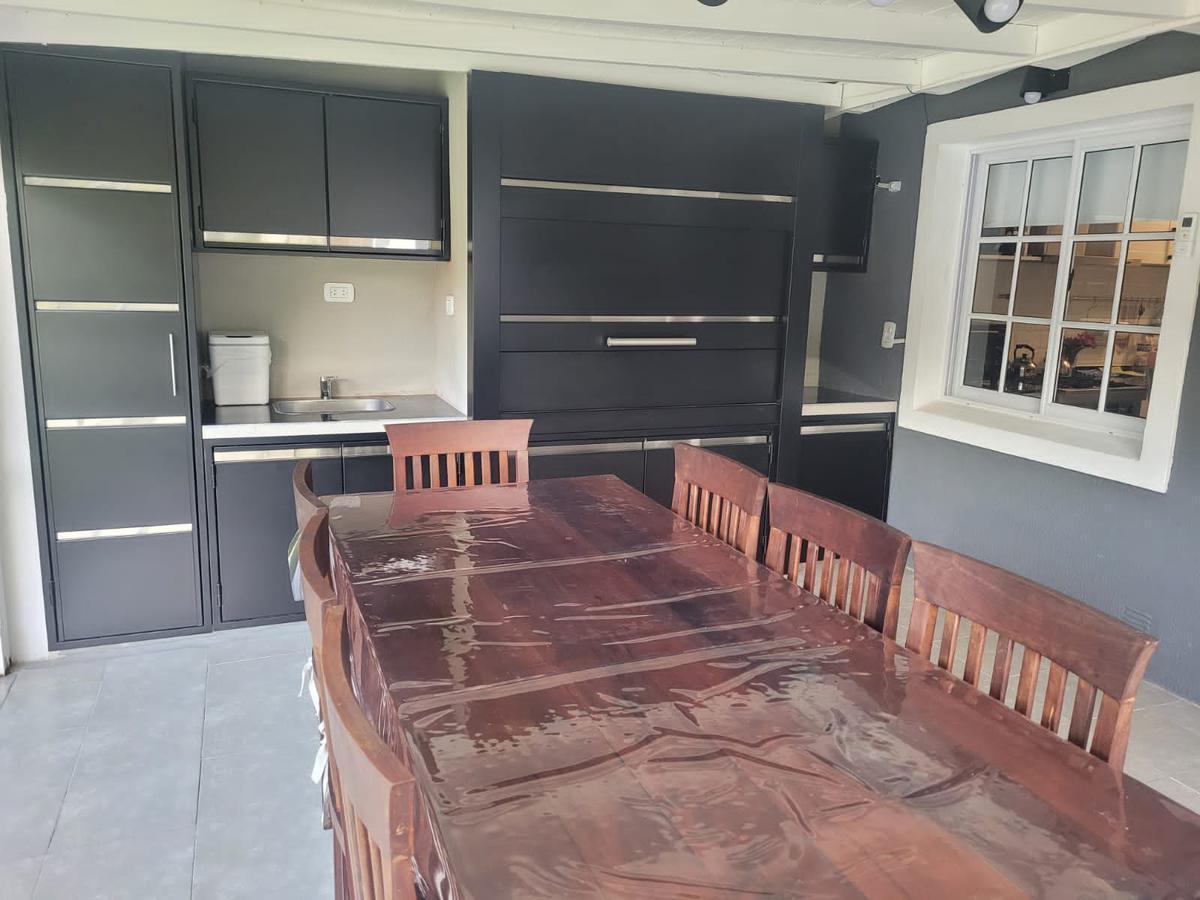 Foto de Casa venta/ alquiler Barrio Tigre Joven Nueva 6 dormit. suite jardin, imagen 1