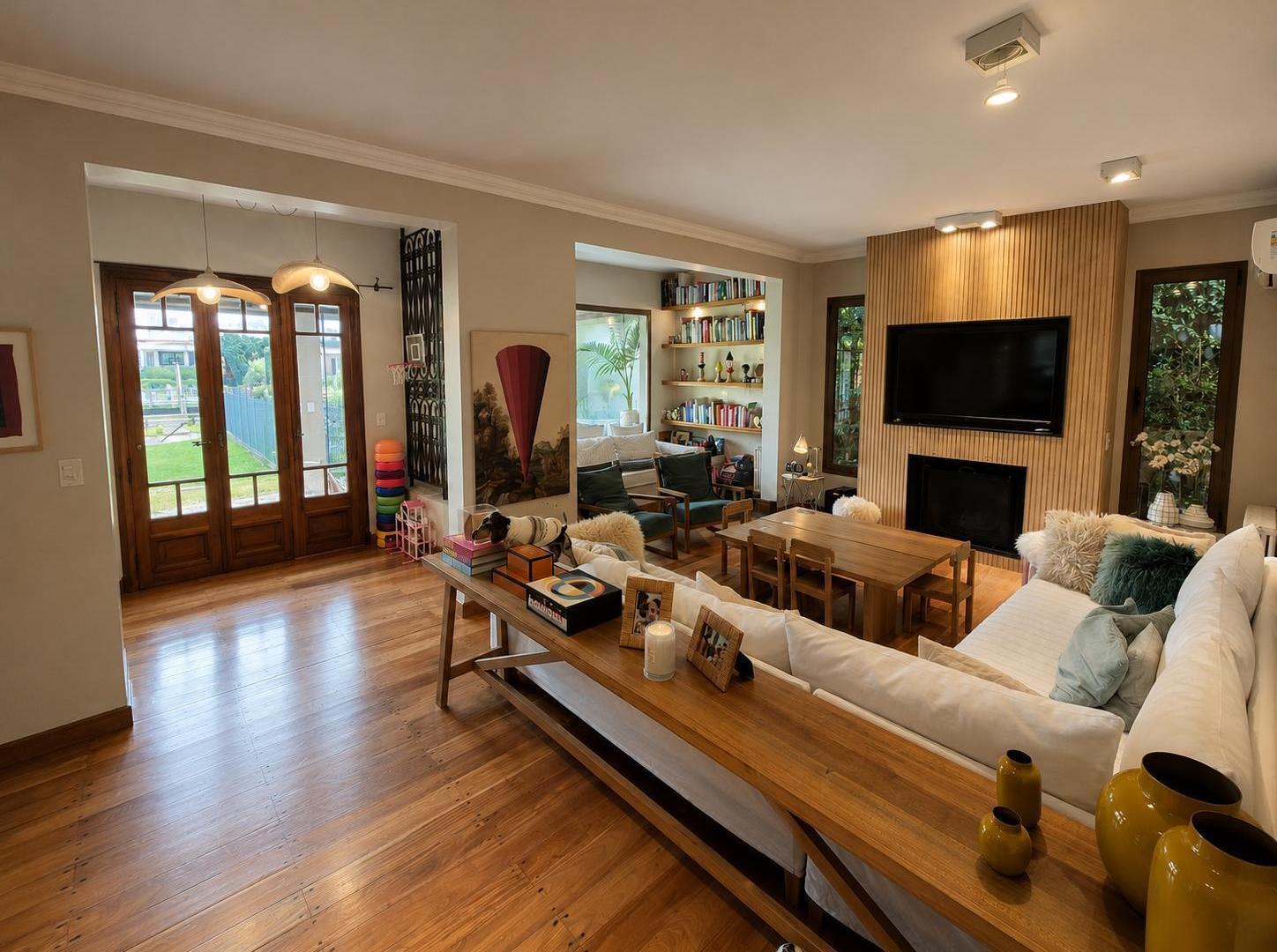 Foto de Casa Venta y alquiler Marina del Sol 4 dormitorios jardin pileta amarra, imagen 2