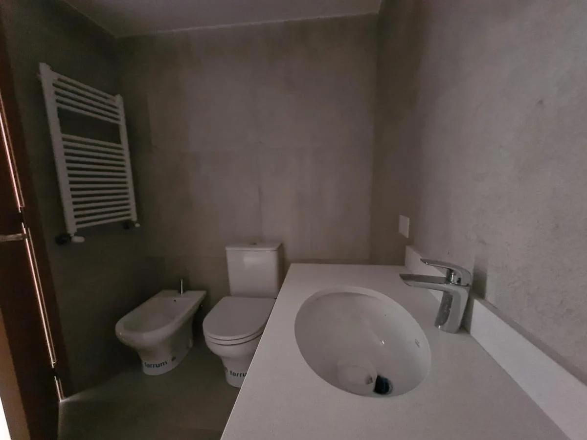 Foto de Alquiler departamento 3 ambientes en estacion Martinez con cochera y, imagen 3