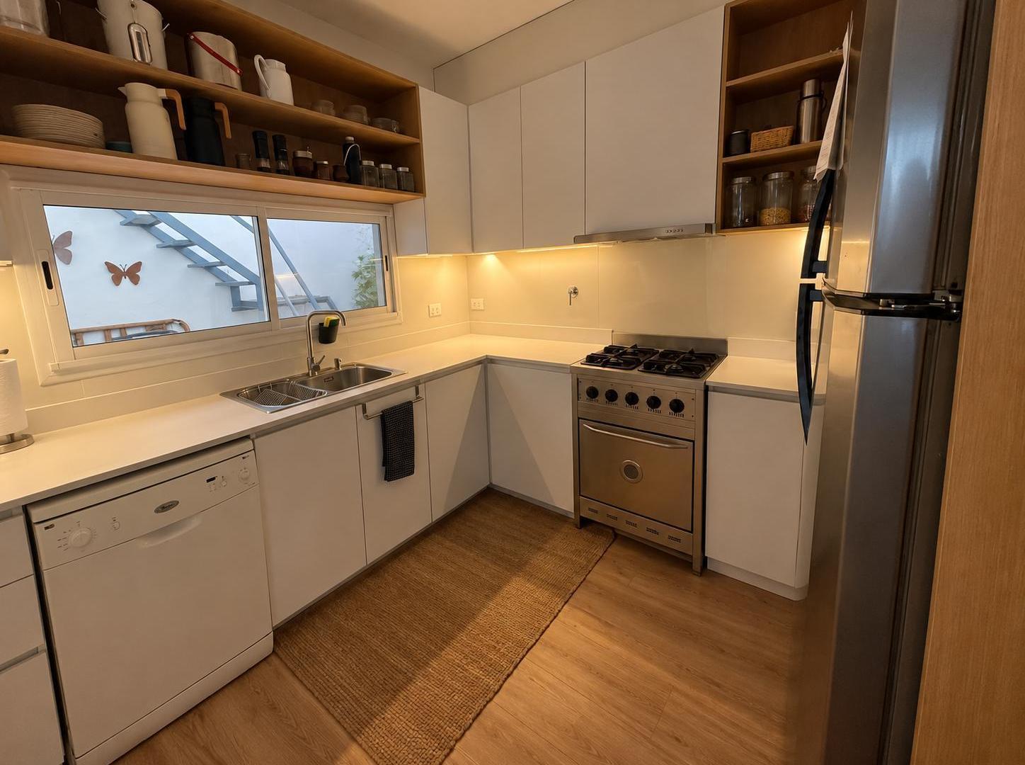 Foto de Venta casa de 6 amb, Beccar, Vias a Libertador. Lote propio, Reciclada, imagen 4