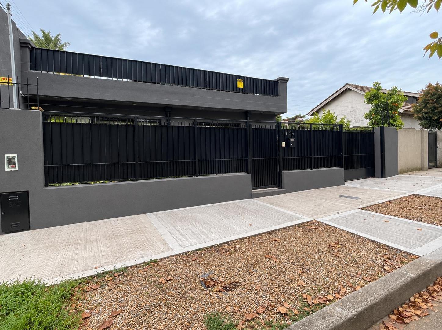 Foto de Venta casa de 6 amb, Beccar, Vias a Libertador. Lote propio, Reciclada, imagen 3