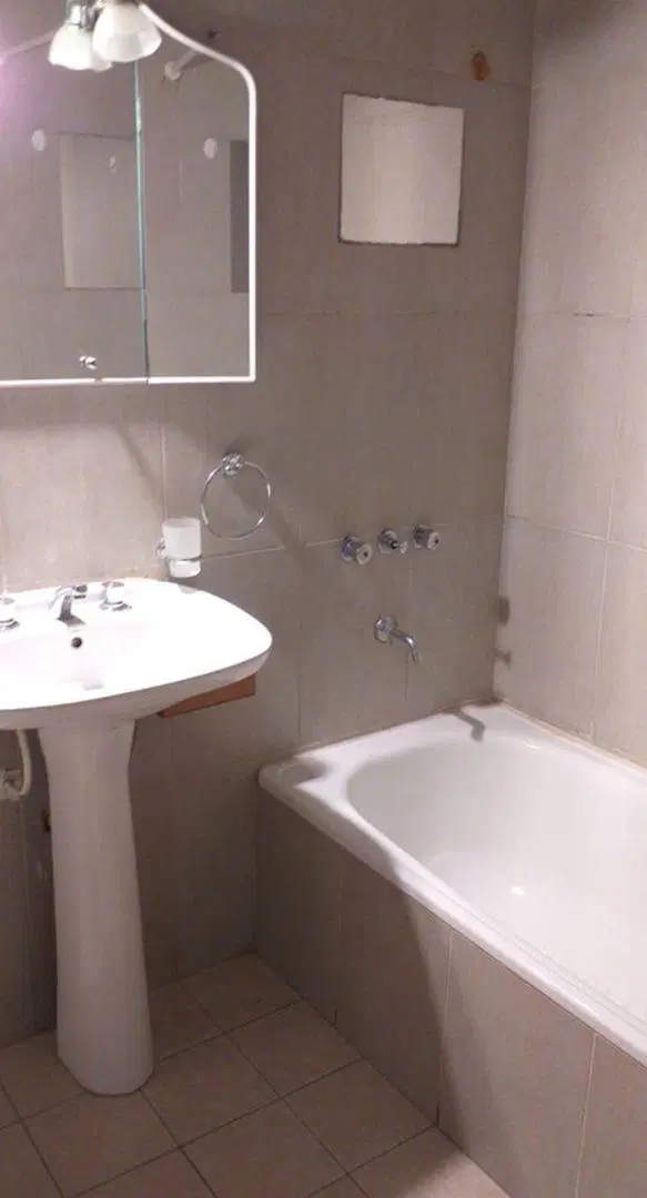 Departamento en planta alta con cochera Apto Profesional o Vivienda 3