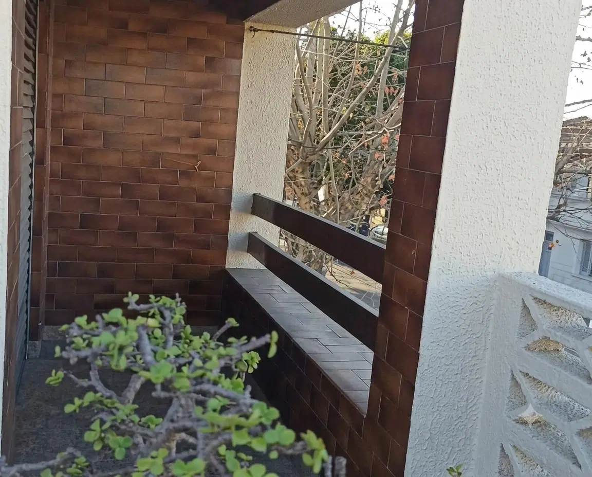 Casa de 2 plantas, 2 dormitorios con cochera y terraza 5