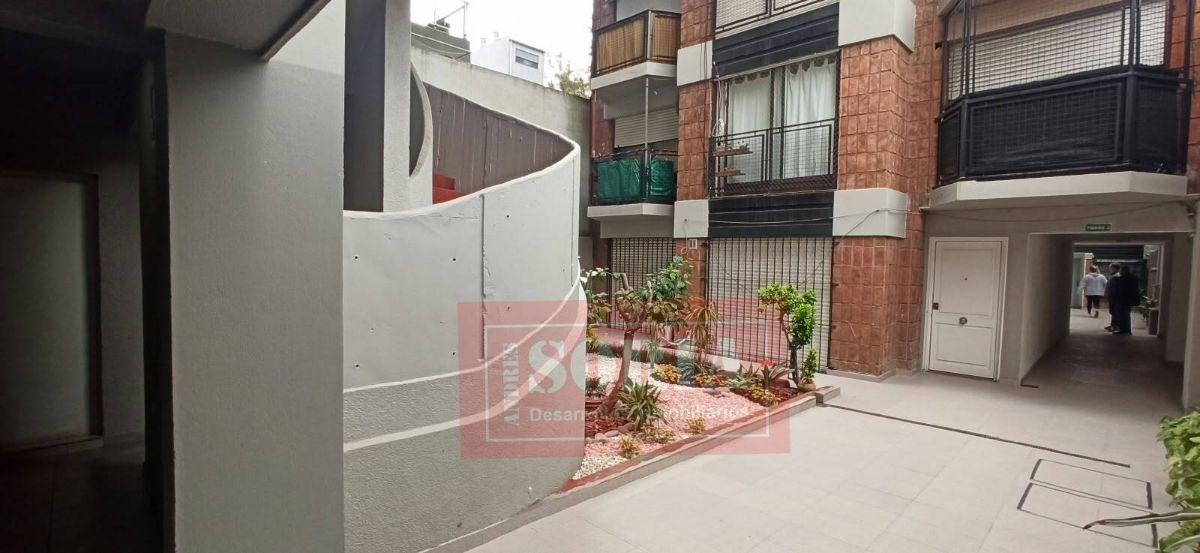 Foto de Departamento 2 ambientes con balcón - Centro de Lomas, imagen 3