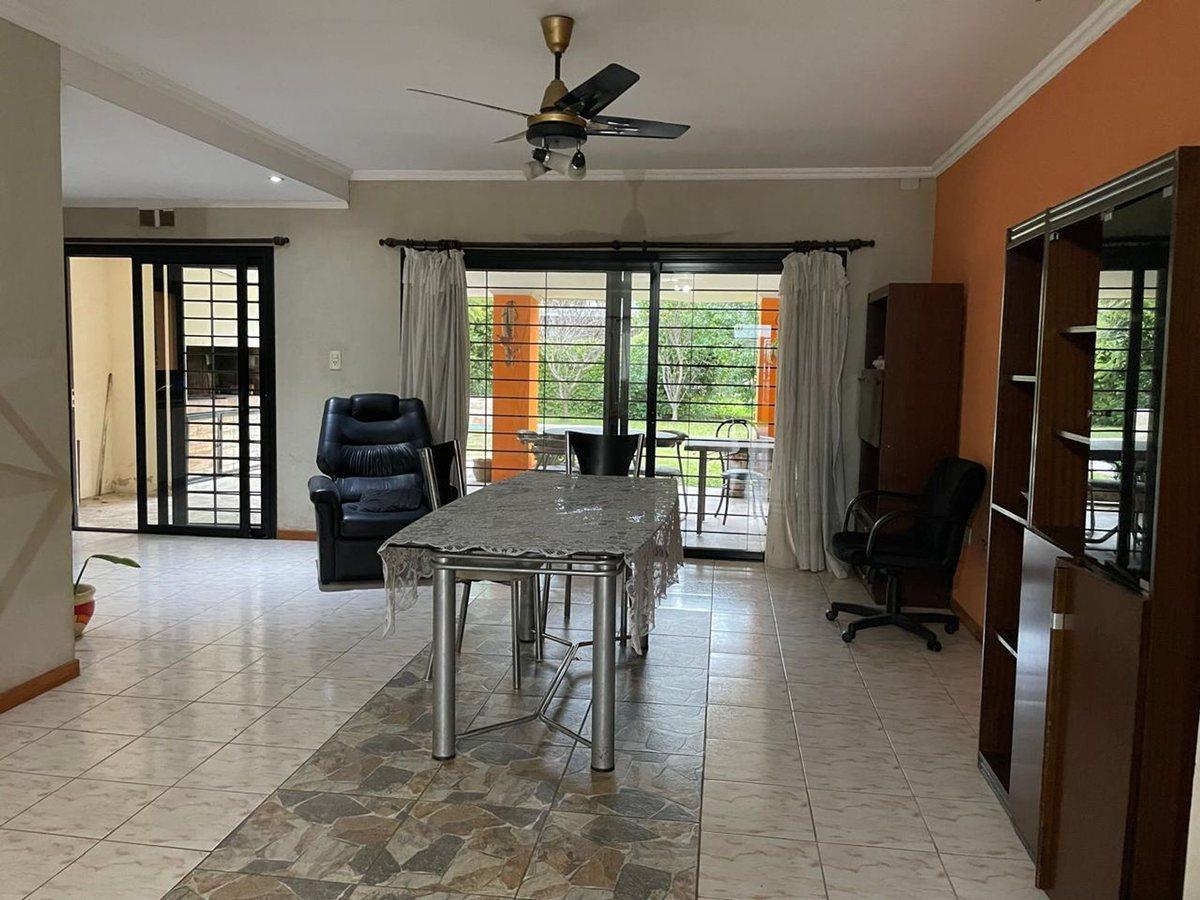 Venta Casa de 2 Dorm. en Sauce Viejo con Pileta 5