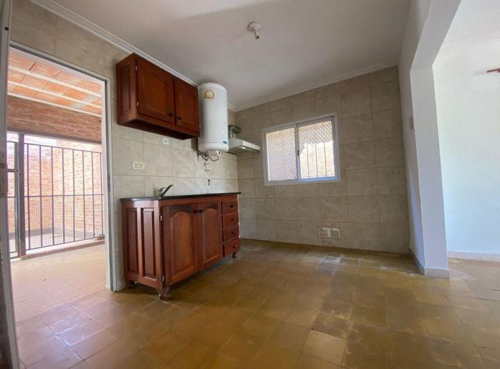 DPTO DE 1 DORM PLANTA BAJA EN MONTE VERA 3