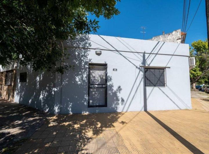 Casa con Monoambiente en Alquiler! 2