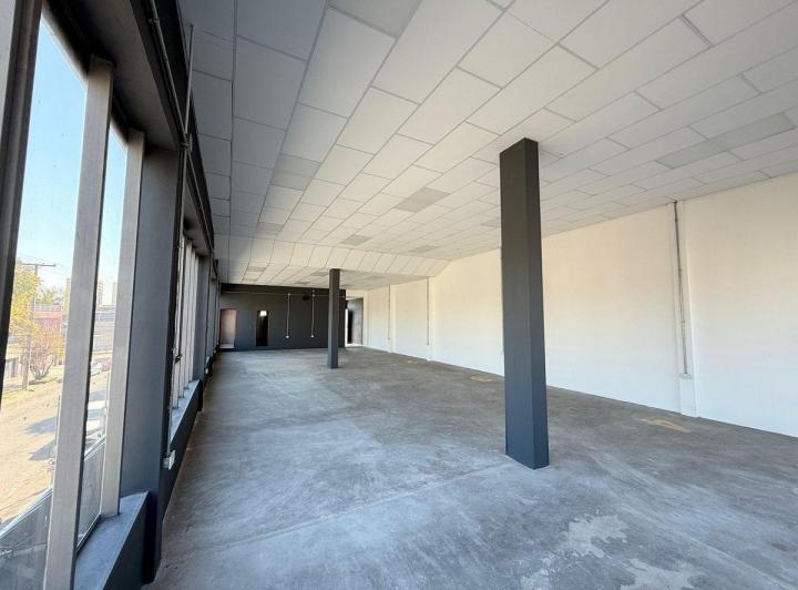 ALQUILER. Local Comercial Roque Sáenz Peña 2614 PA 3