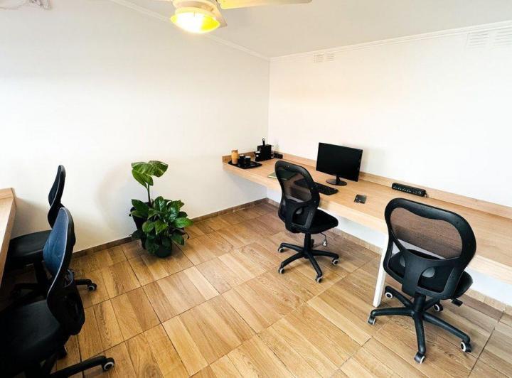 ALQUILER OFICINA PRIVADA 100% EQUIPADA EN CANDIOTI 4