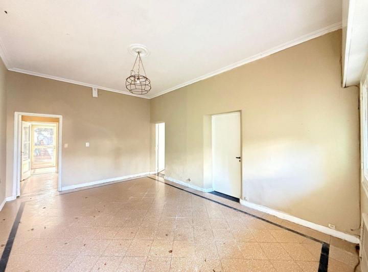 ALQUILER. Casa interna ideal uso comercial 3