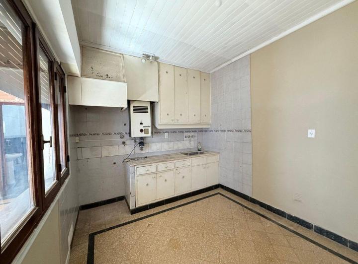 ALQUILER. Casa interna ideal uso comercial 4