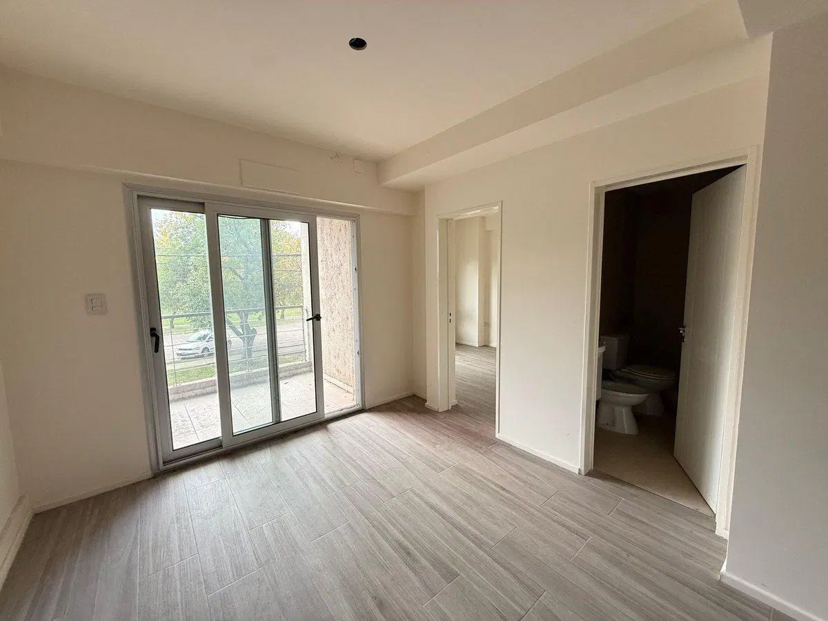VENTA DEPARTAMENTO DE 1 DORMITORIO EN CAM DEL LAGO 4