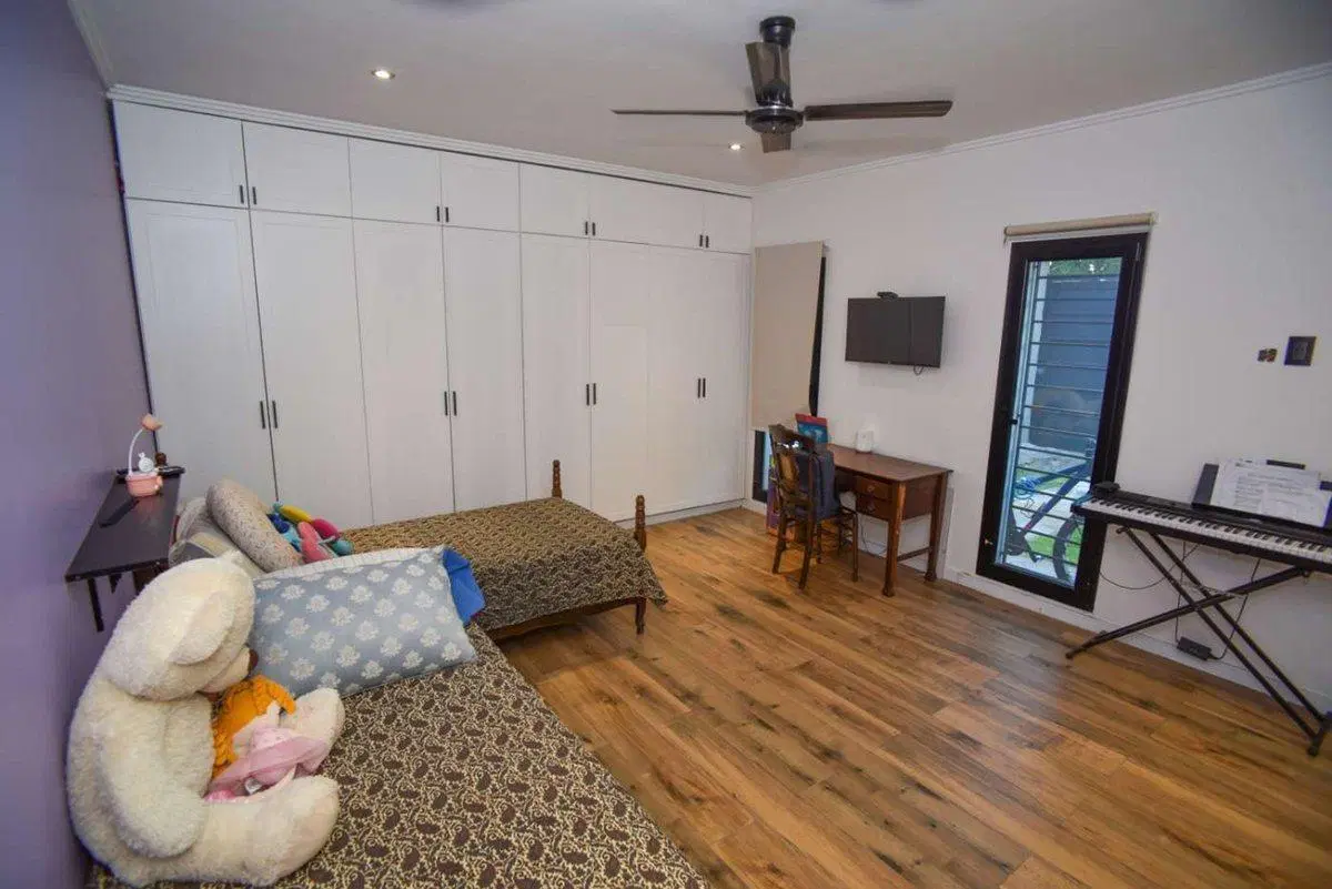 VENTA CASA MODERNA A ESTRENAR EN CANDIOTI SUR 3