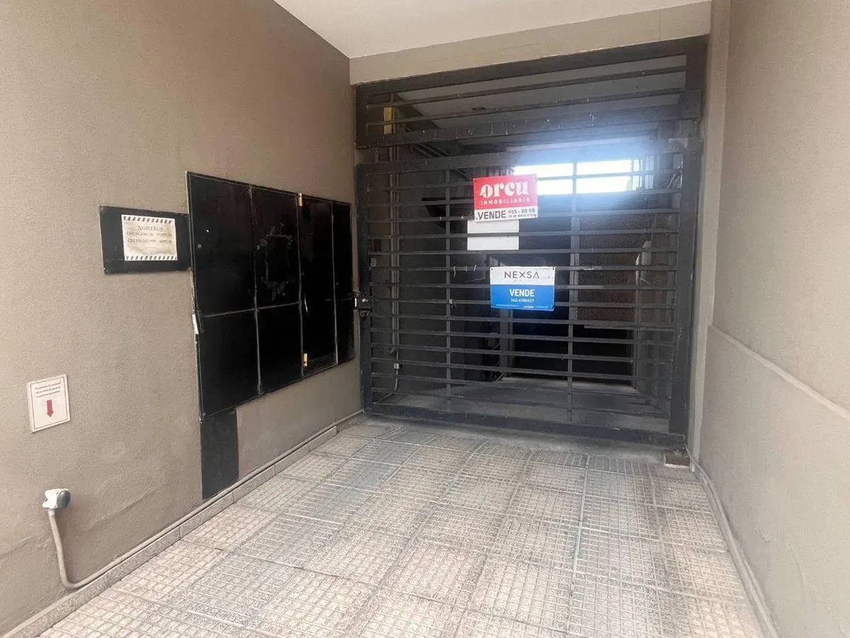 Venta cochera sobre Urquiza 2800 Santa Fe 3