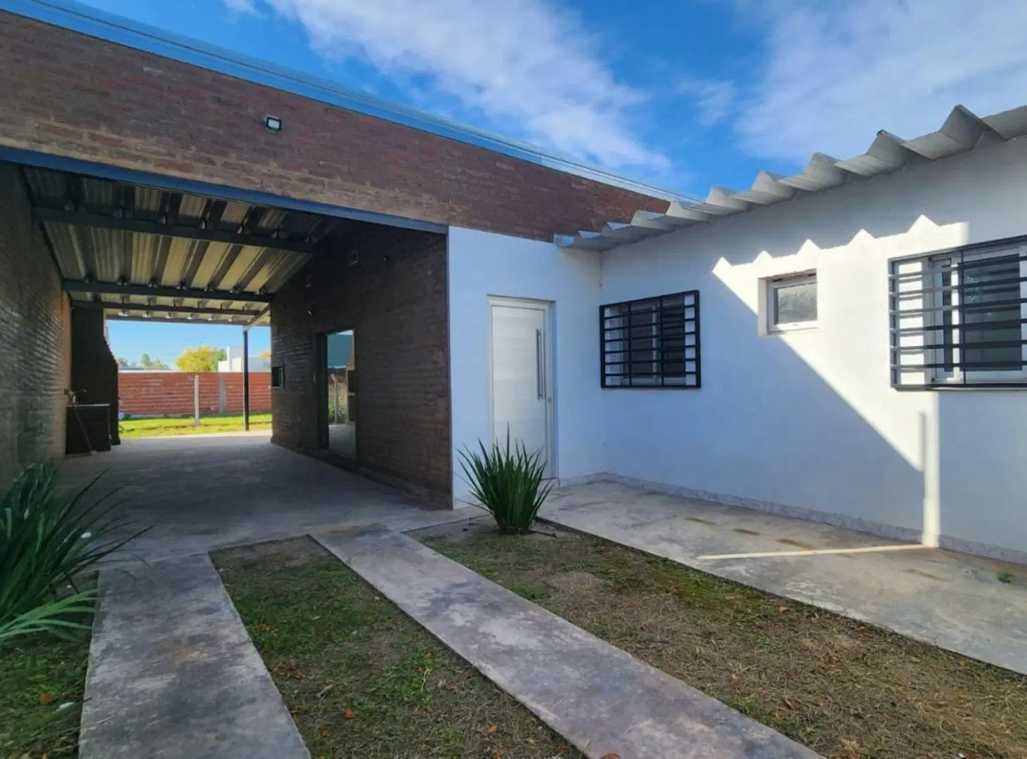Alquiler casa Angel Gallardo 3