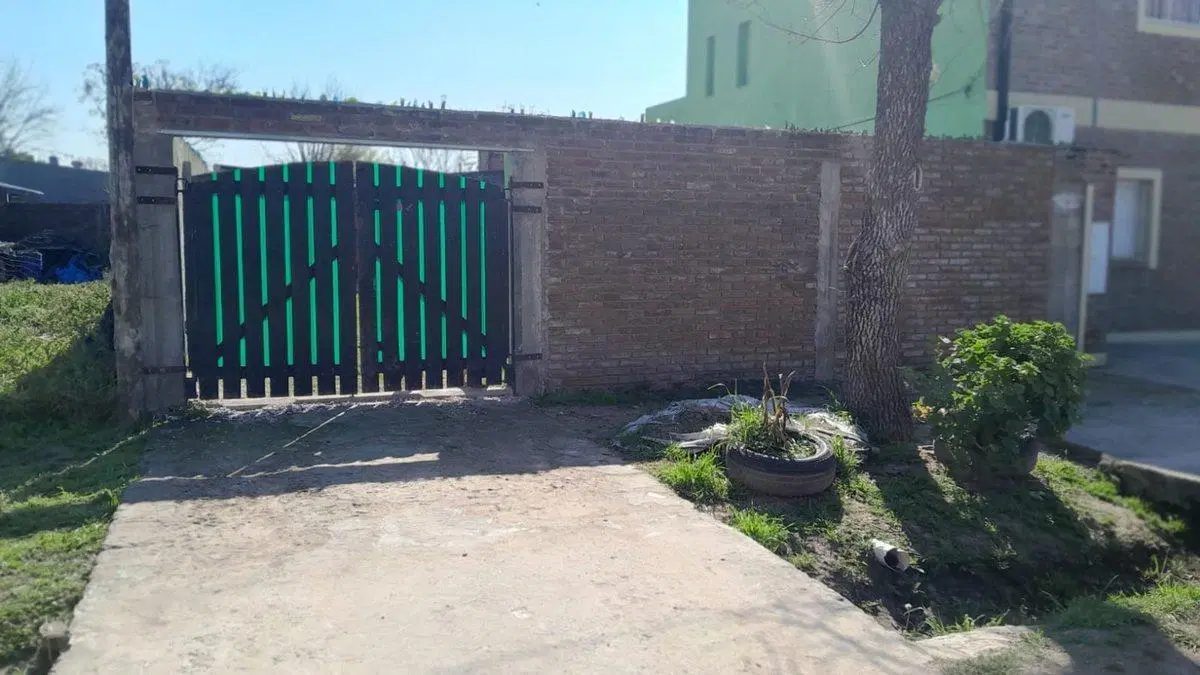 Terreno con pileta en venta en Altos del valle.- 2